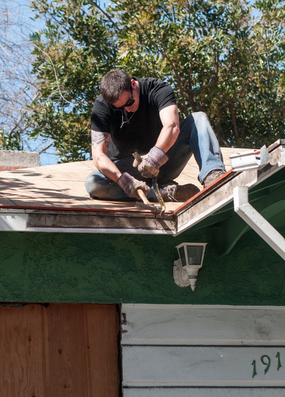 Coast Guardmen and women donate time and skills to Habitat for Humanity