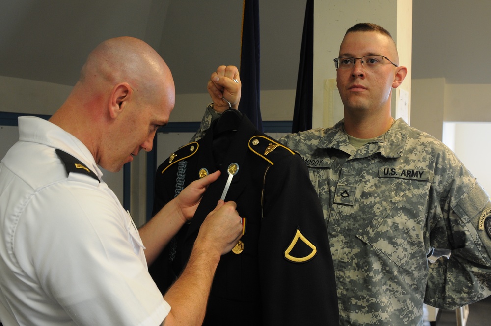 Old Guard Soldier mentors younger brother through training program