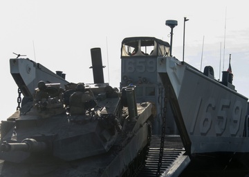Second Tanks crashes Onslow Beach