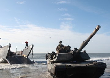 Second Tanks crashes Onslow Beach
