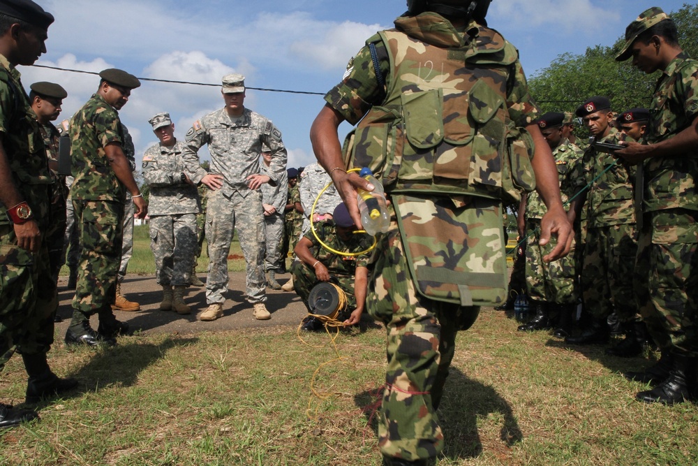 18th MEDCOM (DS) soldiers lead first US Army Pacific Humanitarian Mining Action Program with Sri Lankan Army Humanitarian Demining Unit