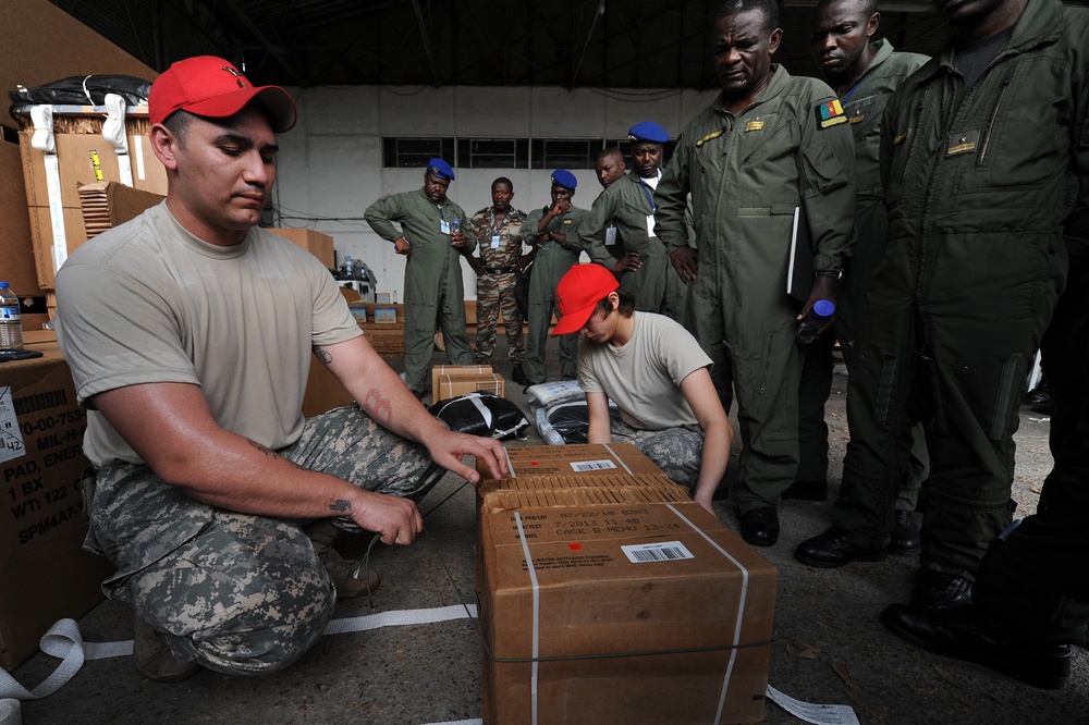 US, African riggers and air crews exchange ideas