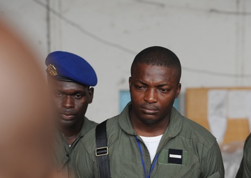 US, African riggers and air crews exchange ideas