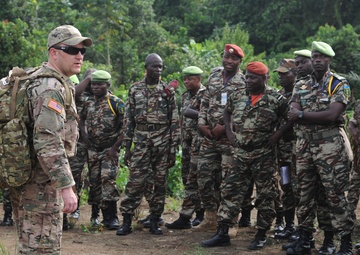 Air advisors build key partnerships during Central Accord 2013