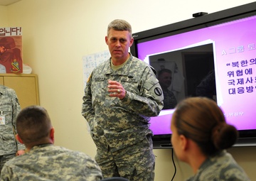 TRADOC general tells students language is ‘life skill’
