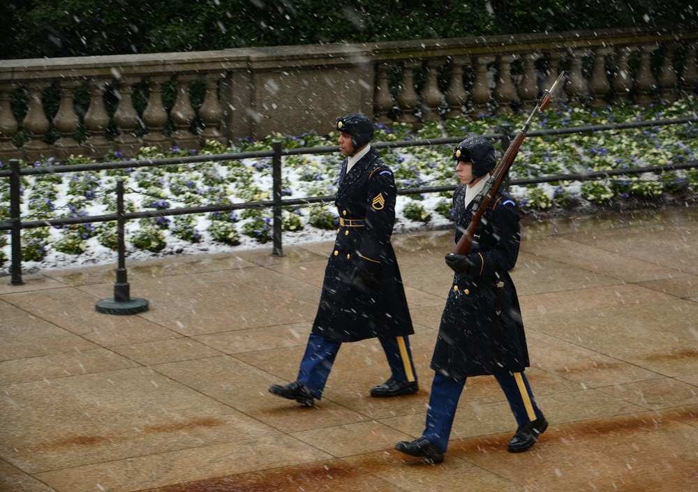 Tomb guards maintain vigil during winter storm
