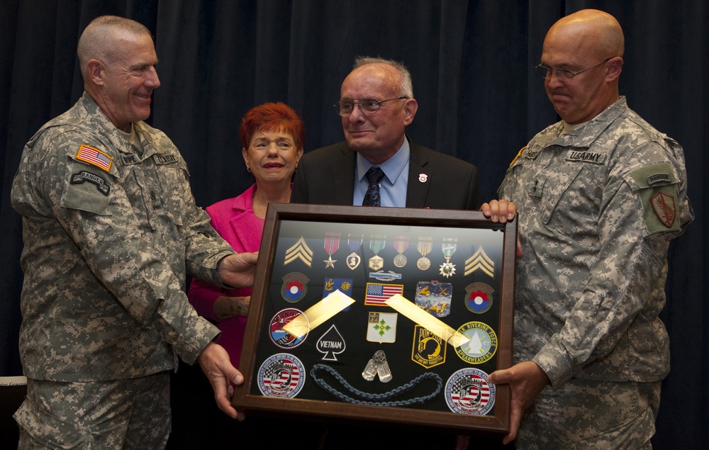 CENTCOM senior leadership presents Bronze Star Medal to Vietnam vet