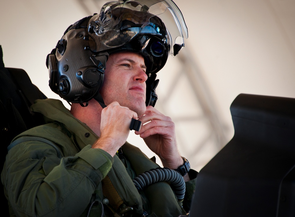 Nellis pilots take first step toward F-35 operational testing