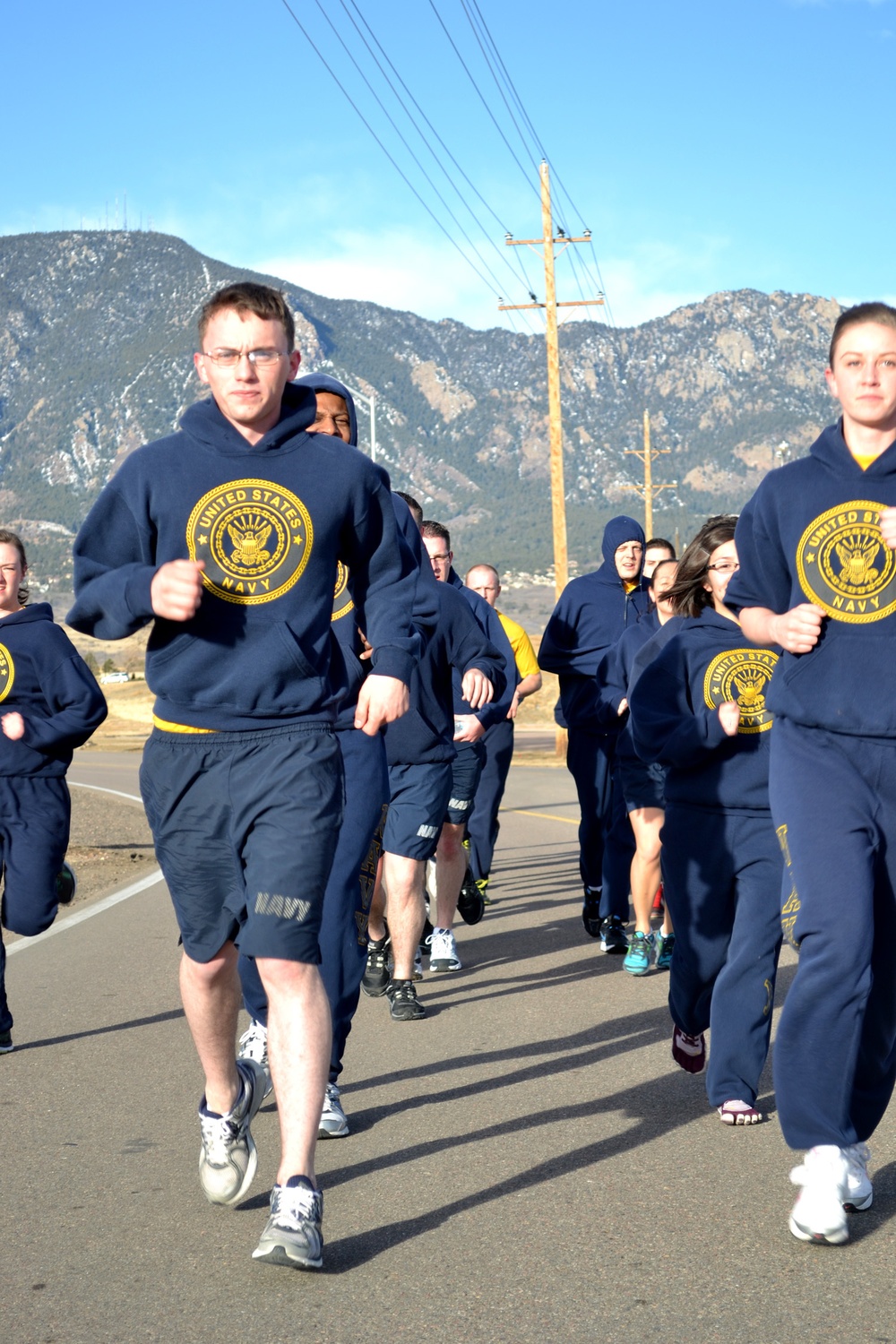 DVIDS Images Navy sailors prepare for the spring PFA cycle [Image 1