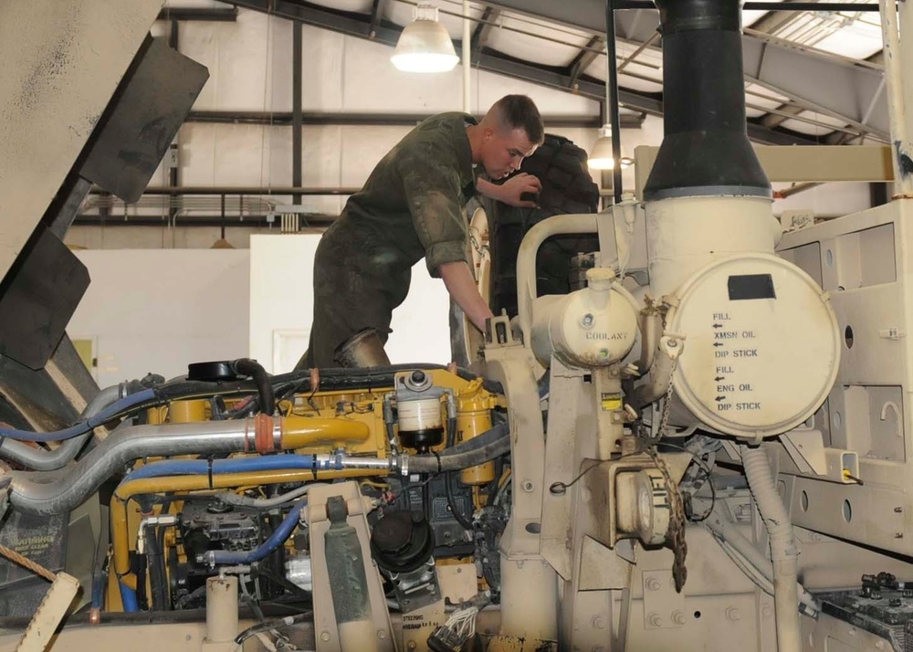 Mechanics keep 3BSTB trucks rolling