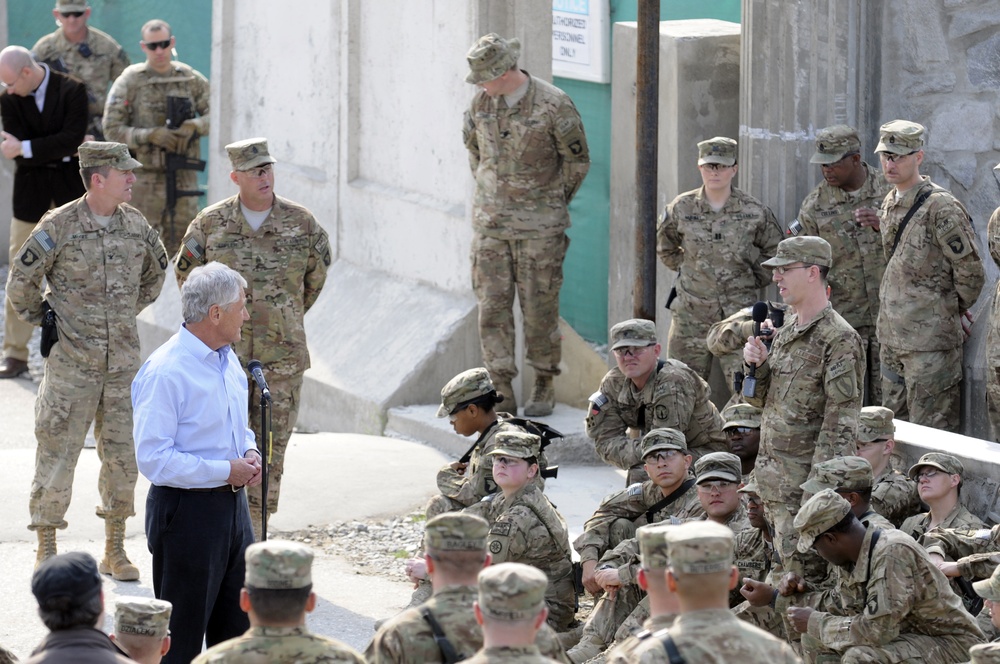 Secretary of defense visits Jalalabad Airfield, Afghanistan