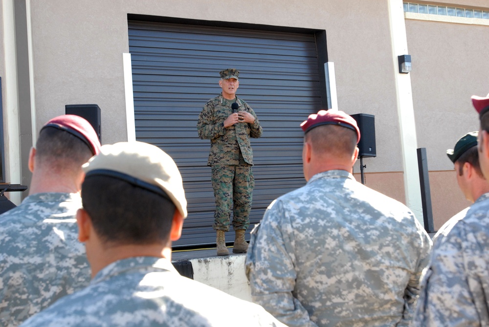 SOUTHCOM commander visits SOCSOUTH