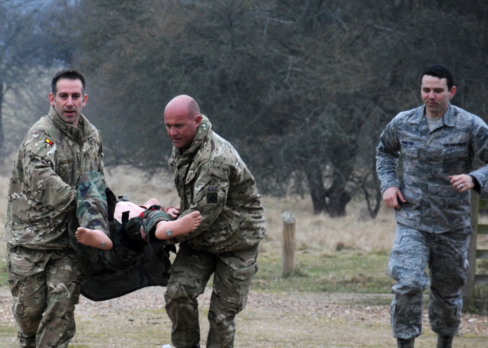 352nd SOSS provides medical training to British army