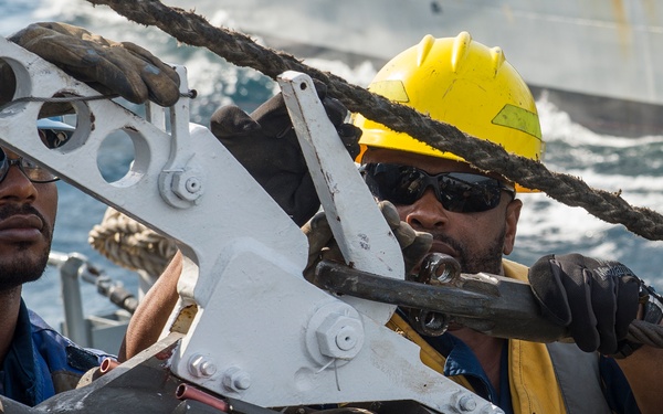 USS Ponce (AFSB(I) 15) underway replenishment with USNS Joshua Humphreys (T-AO 188)