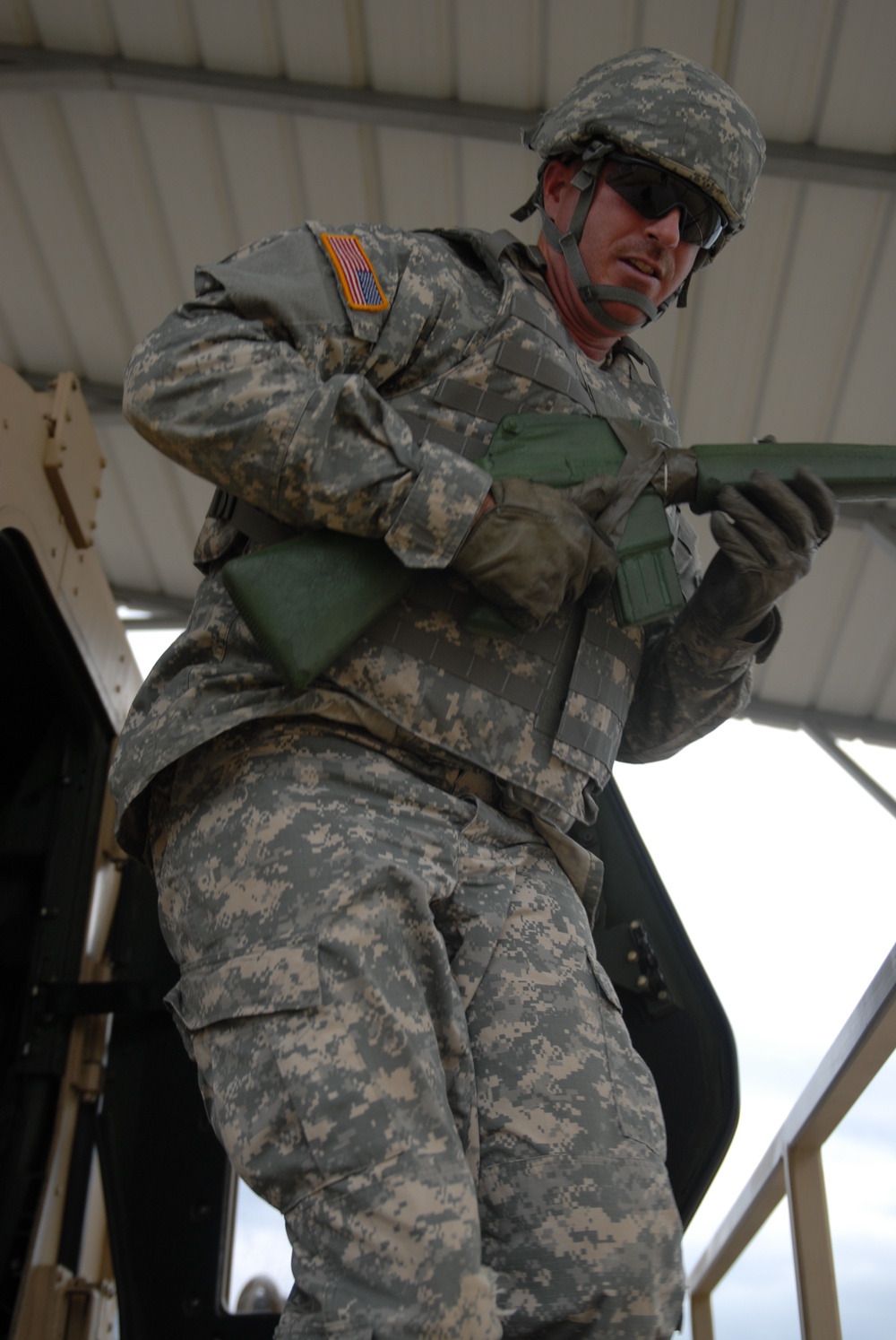 Transportation Company prepares for deployment with training in the field