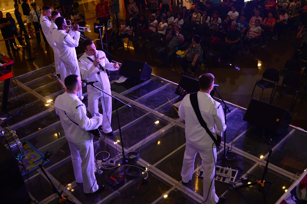 US 7th Fleet Band visit