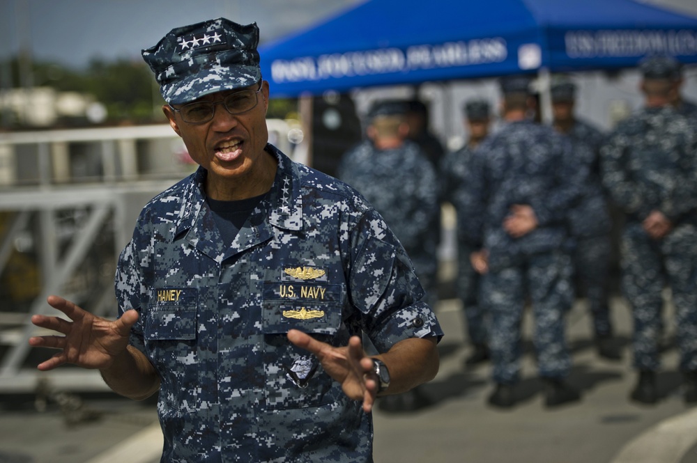 USS Freedom visits Hawaii