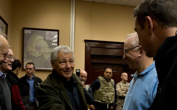 Defense secretary Hagel travels to Afghanistan