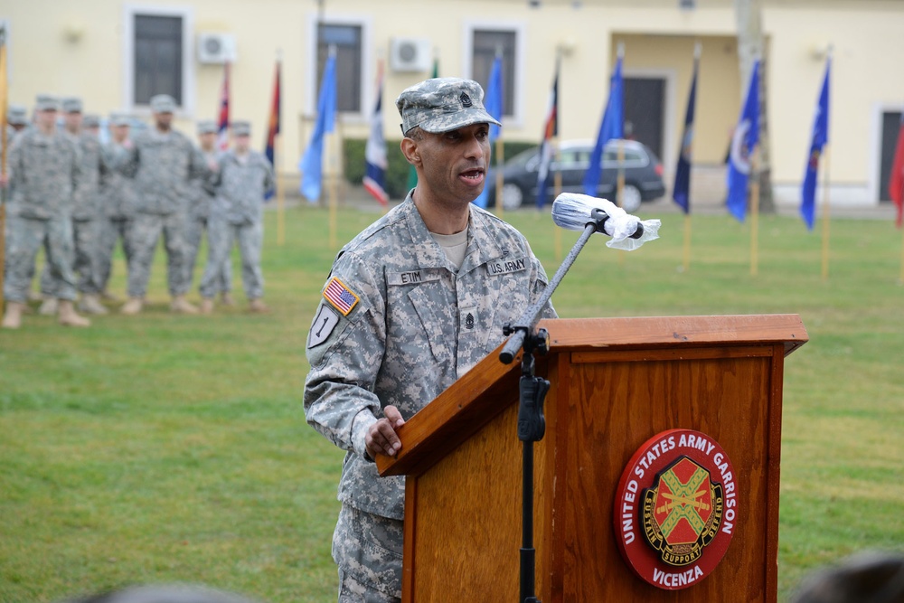 Change of responsibility ceremony HHC USAG Vicenza