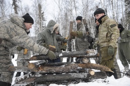Service members conquer extreme Alaska at 'Cool School'