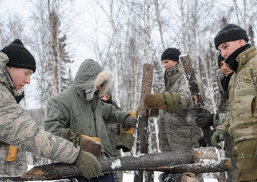 Service members conquer extreme Alaska at 'Cool School'