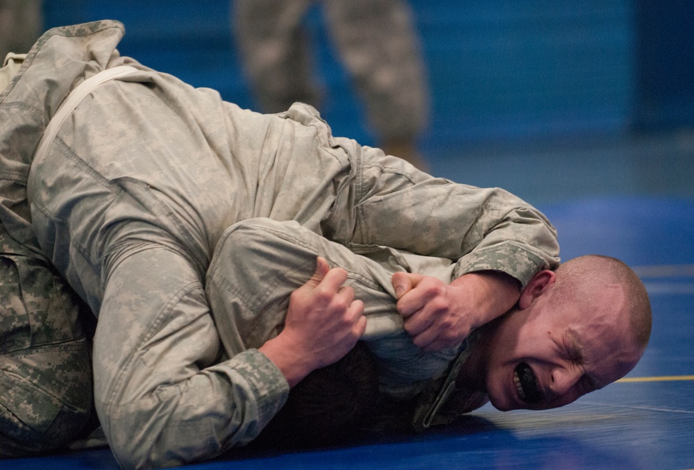 Soldiers compete at 372nd Engineer Brigade's Best Warrior Competition