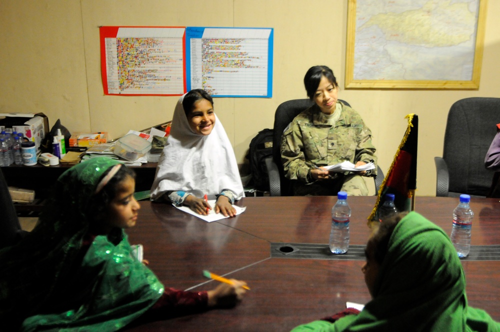 Teaching English to Afghan children