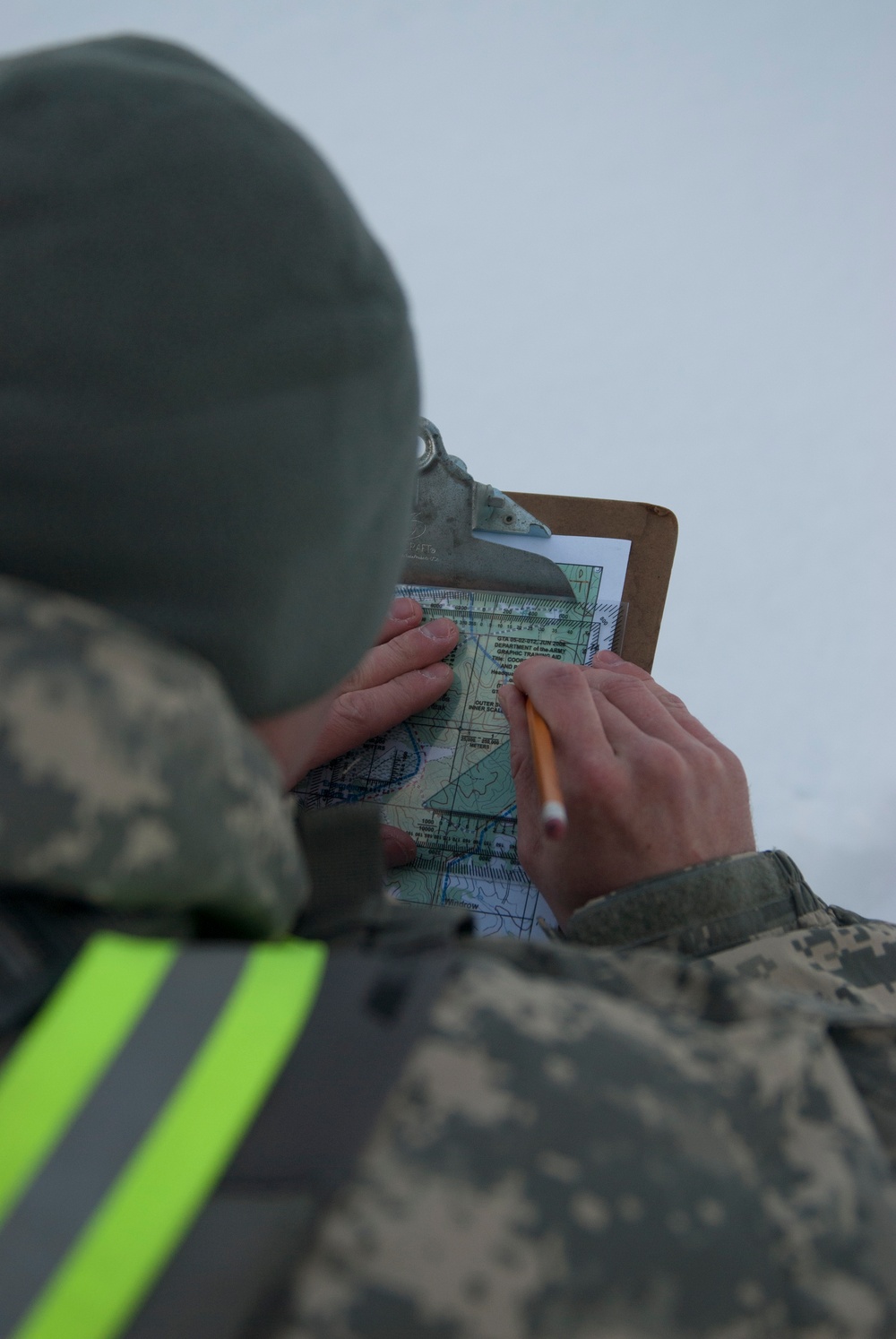 Soldiers compete at 372nd Engineer Brigade's Best Warrior Competition