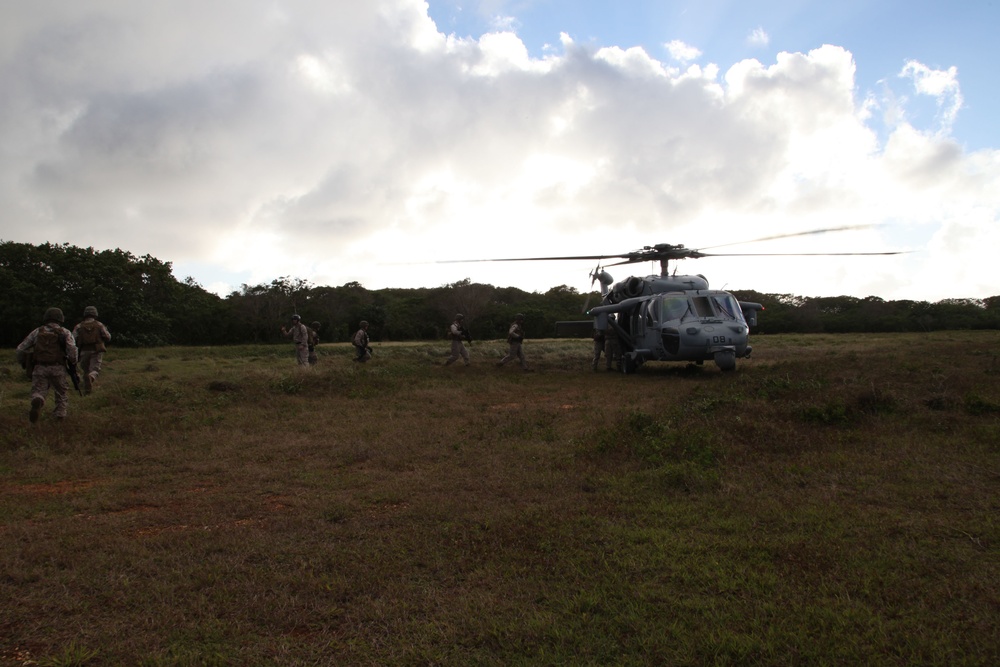 Marines fast-rope during Guahan Shield