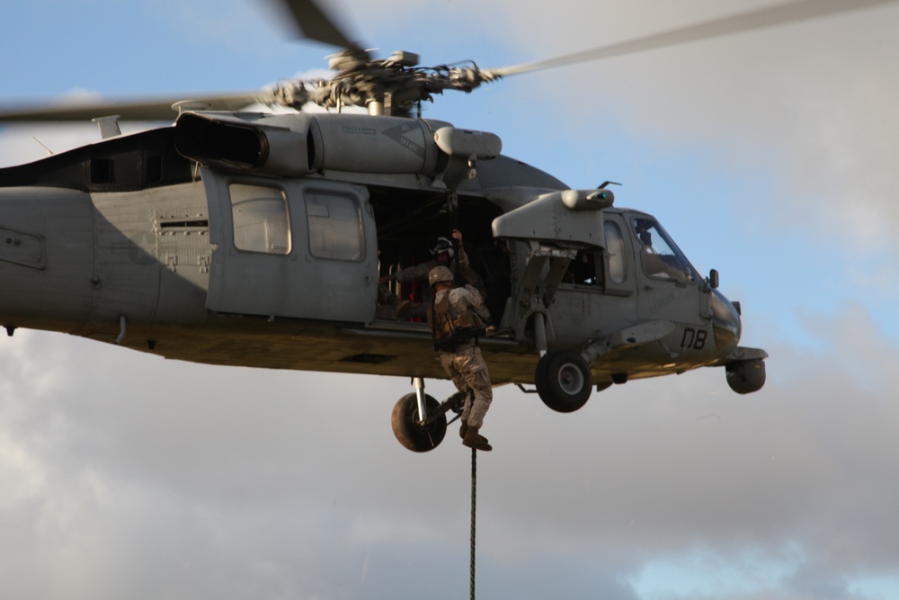 Marines fast-rope during Guahan Shield