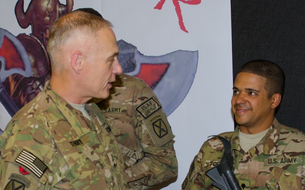 IJC commander visits CFT Warrior