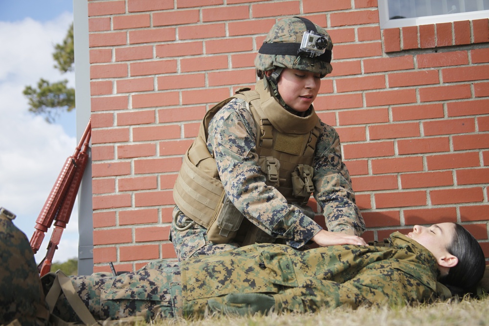 MAG-14 Marines learn combat lifesaving