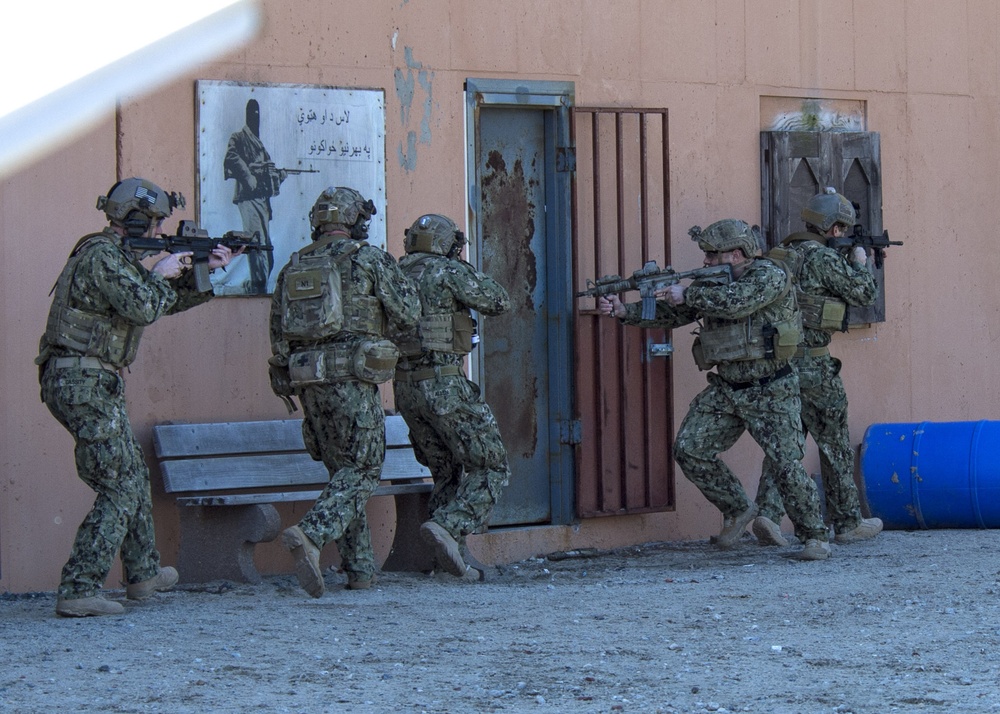 EODMU 12 breach training