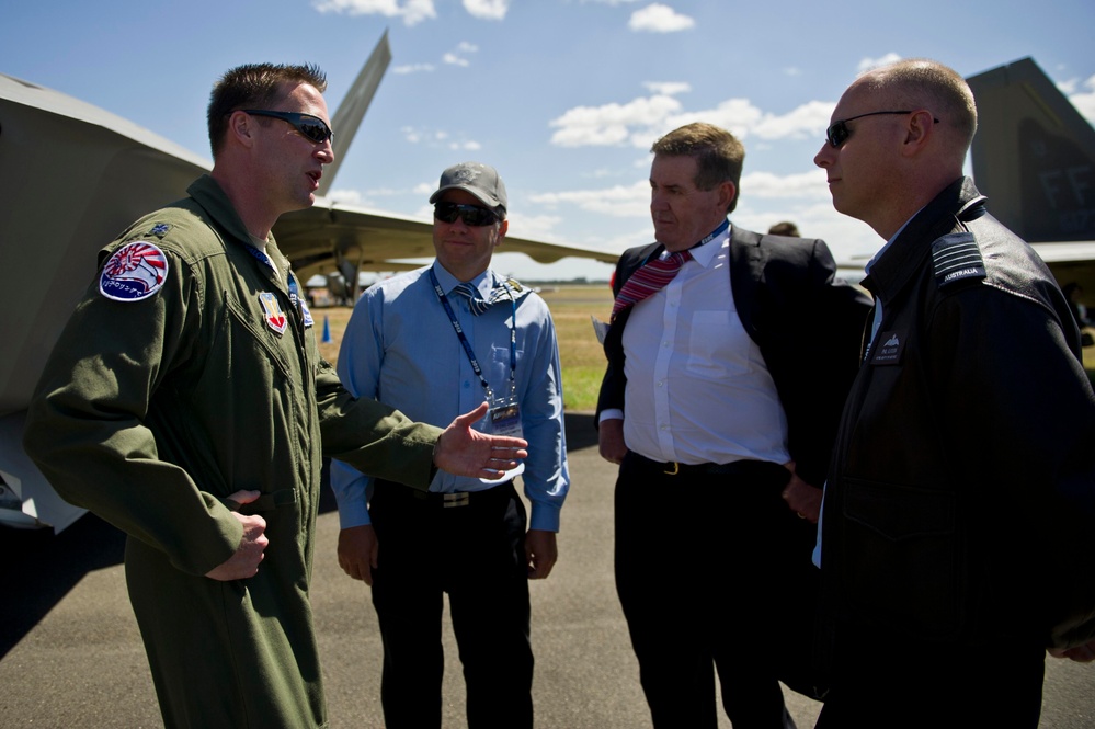 PACAF strengthens partenerships during 2013 Australian International Airshow