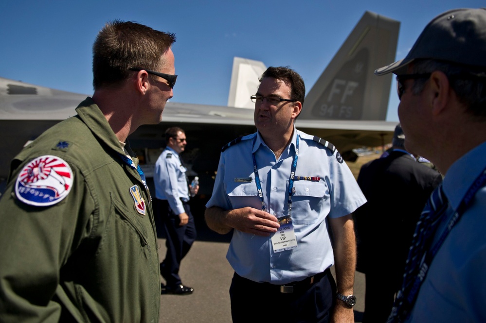 PACAF strengthens  partenerships during 2013 Australian International Airshow