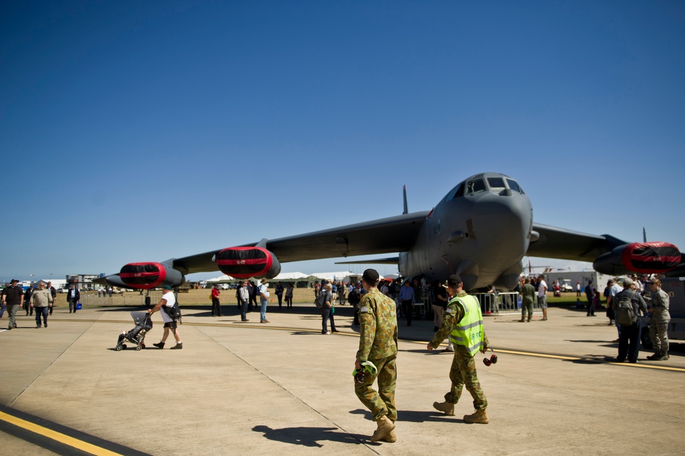 PACAF strengthens  partenerships during 2013 Australian International Airshow