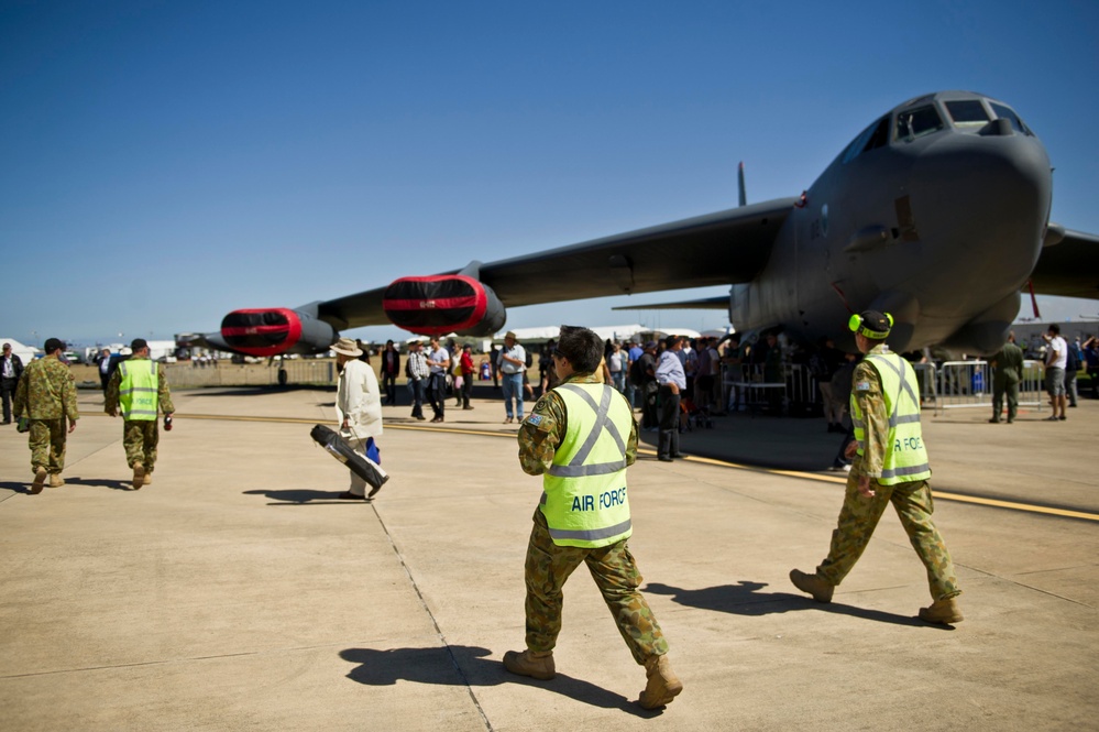 PACAF strengthens partenerships during 2013 Australian International Airshow