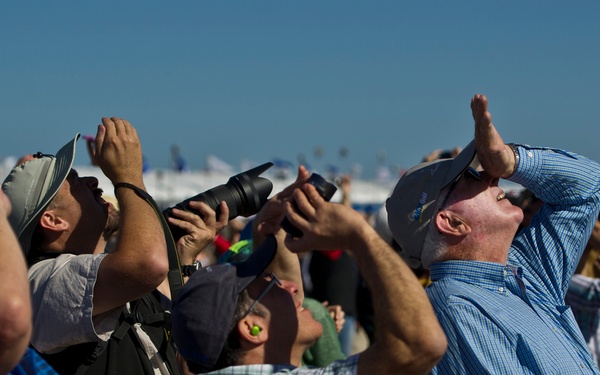PACAF strengthens partenerships during 2013 Australian International Airshow