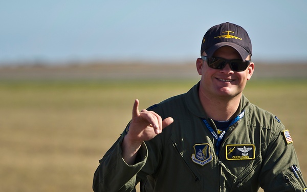 PACAF strengthens partenerships during 2013 Australian International Airshow