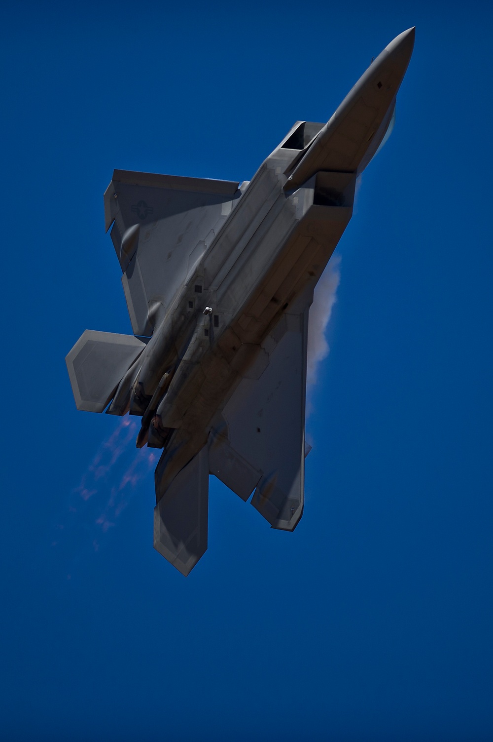 PACAF strengthens partenerships during 2013 Australian International Airshow