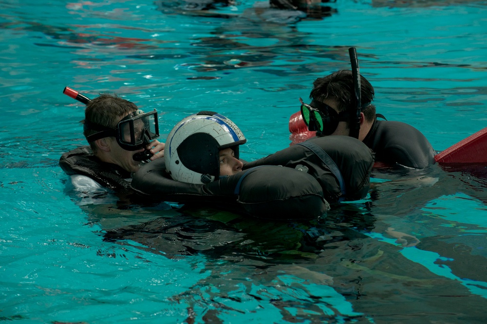 Search and Rescue Swimmer School