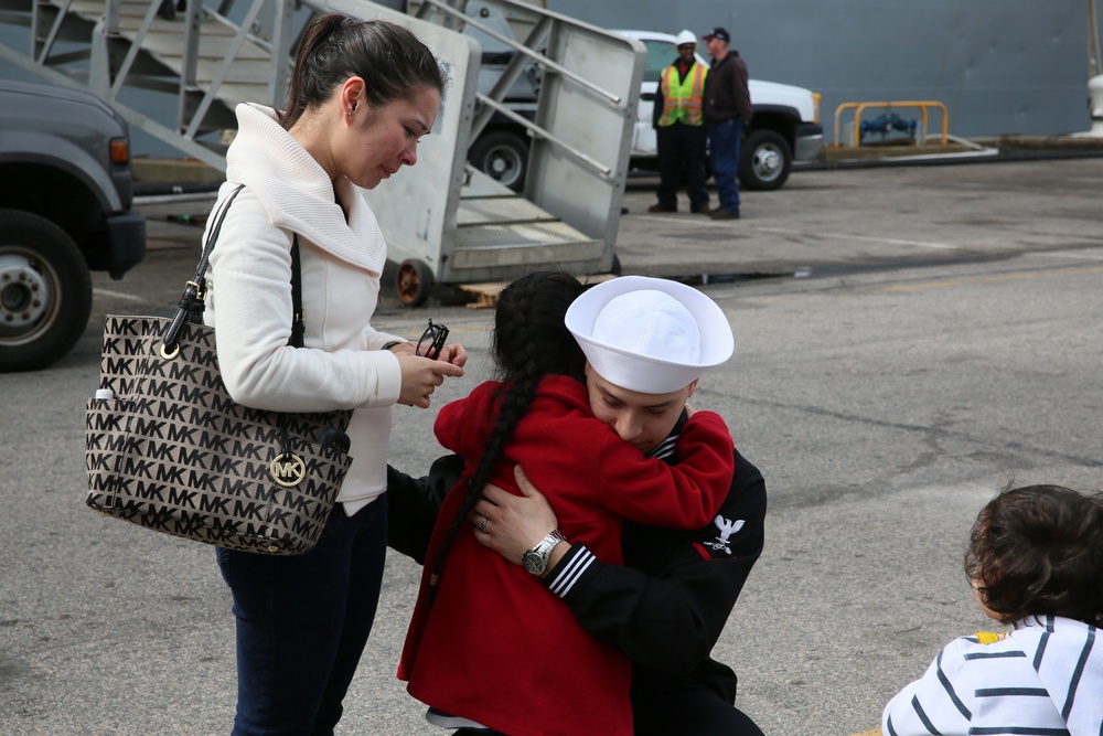USS Kearsarge deploys