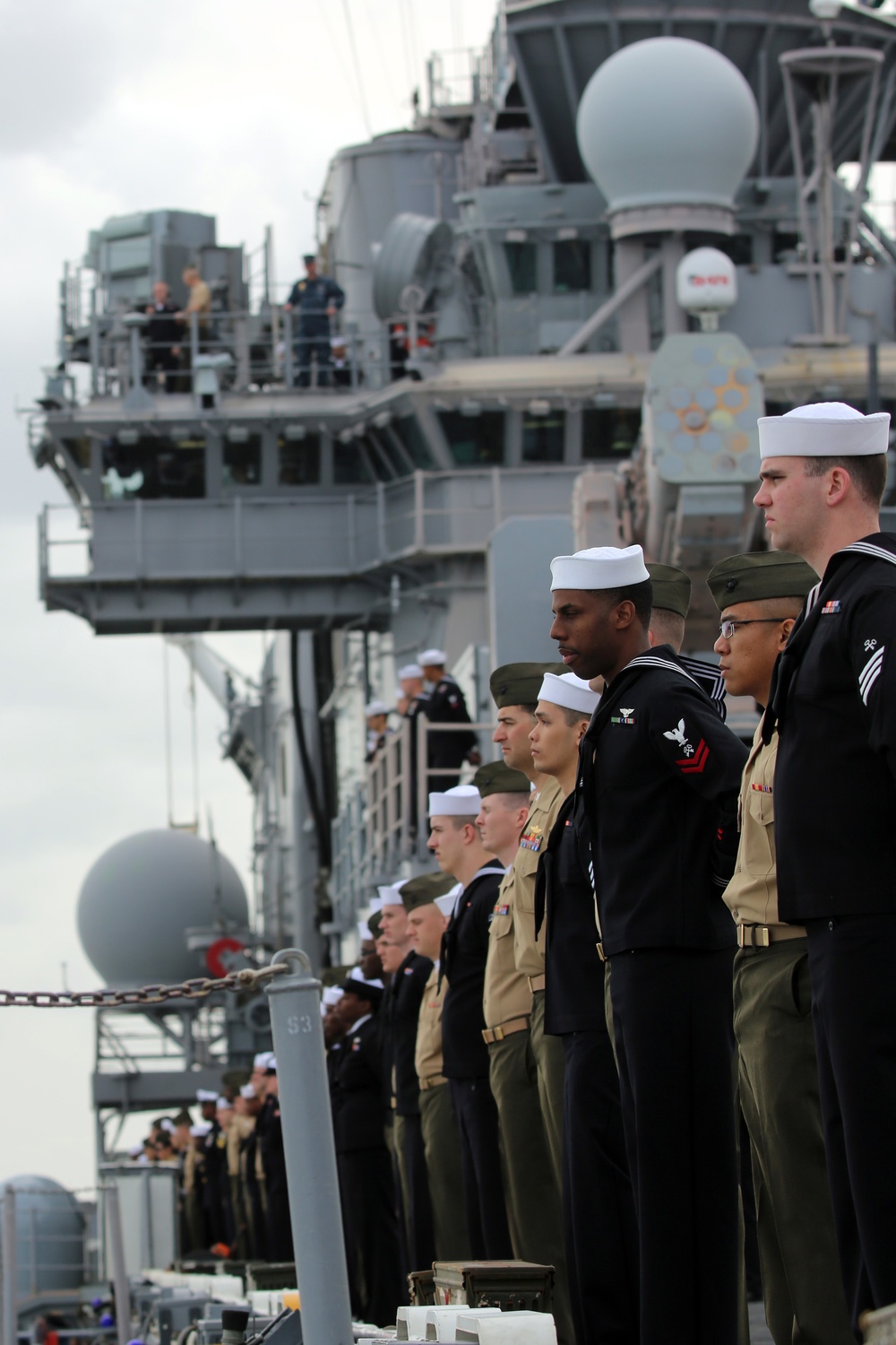 USS Kearsarge deploys