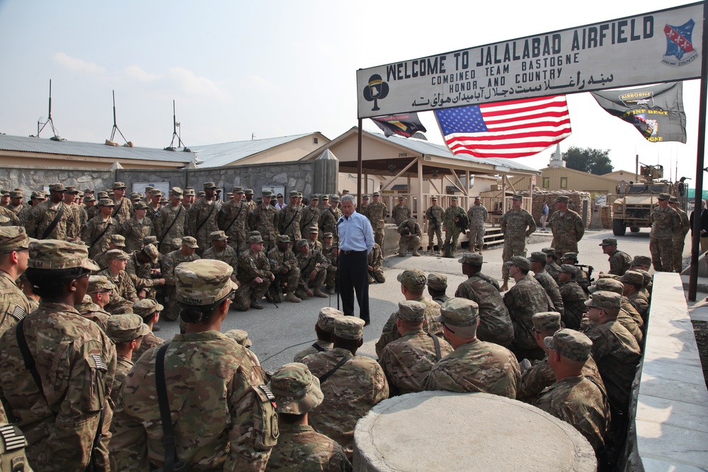 Secretary of Defense visits Forward Operating Base Fenty