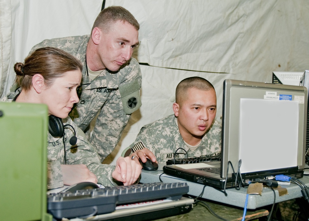 Command post of the future helps Army today