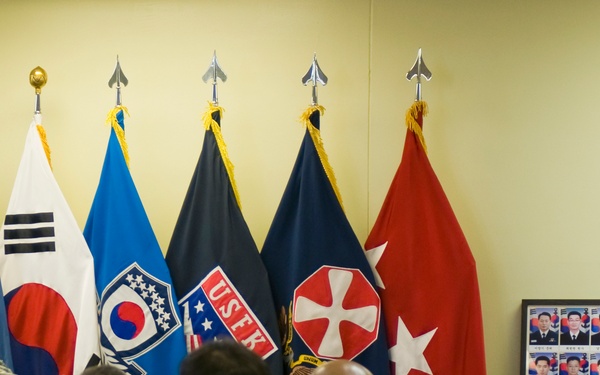 ROK and US military pay tribute to fallen ROKS Cheonan crewmembers