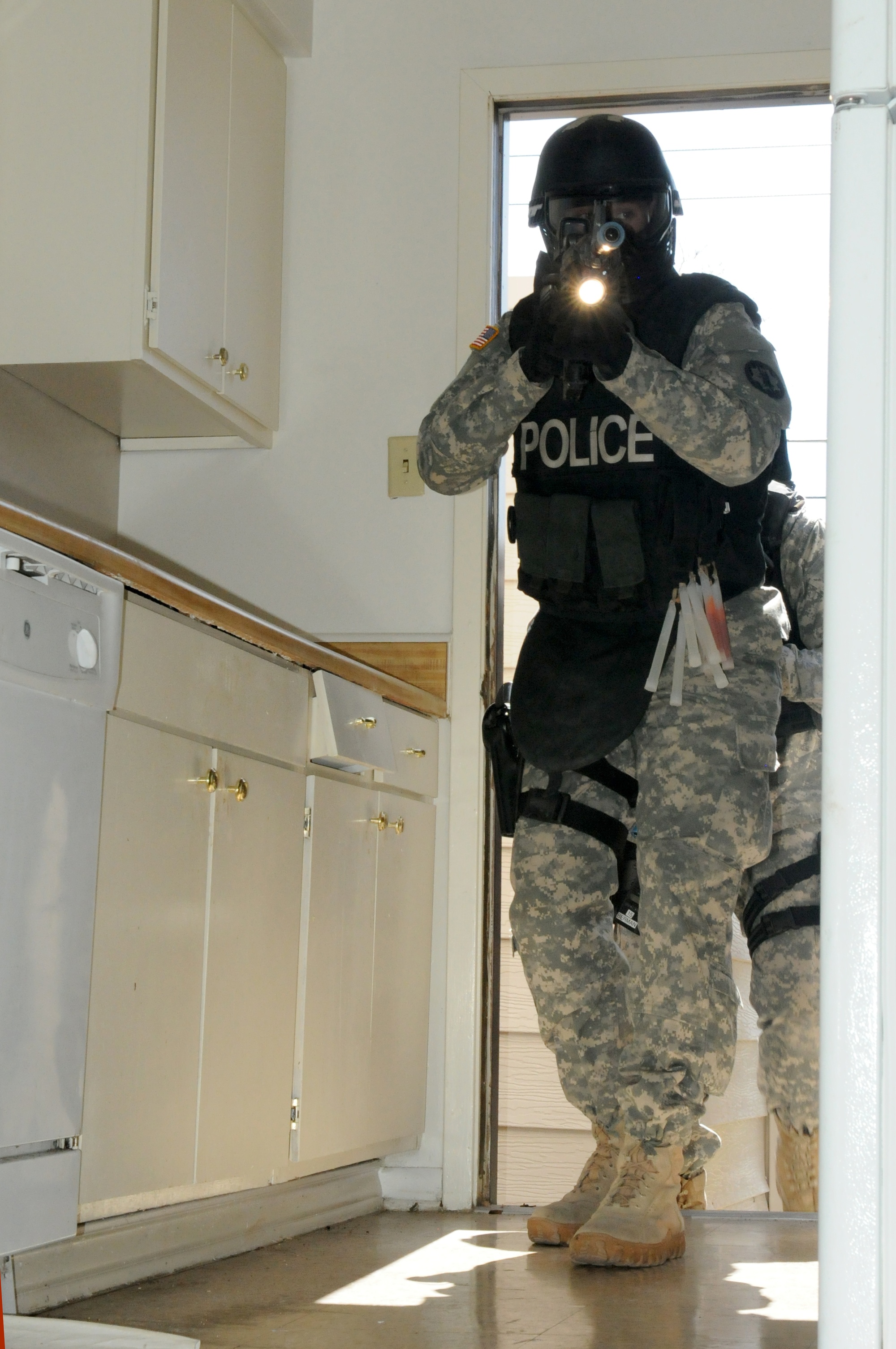 DVIDS - News - Fort Hood housing provides new venue for MP SWAT team