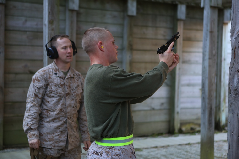 24th MEU “runs, shoots, and runs” for unit PT