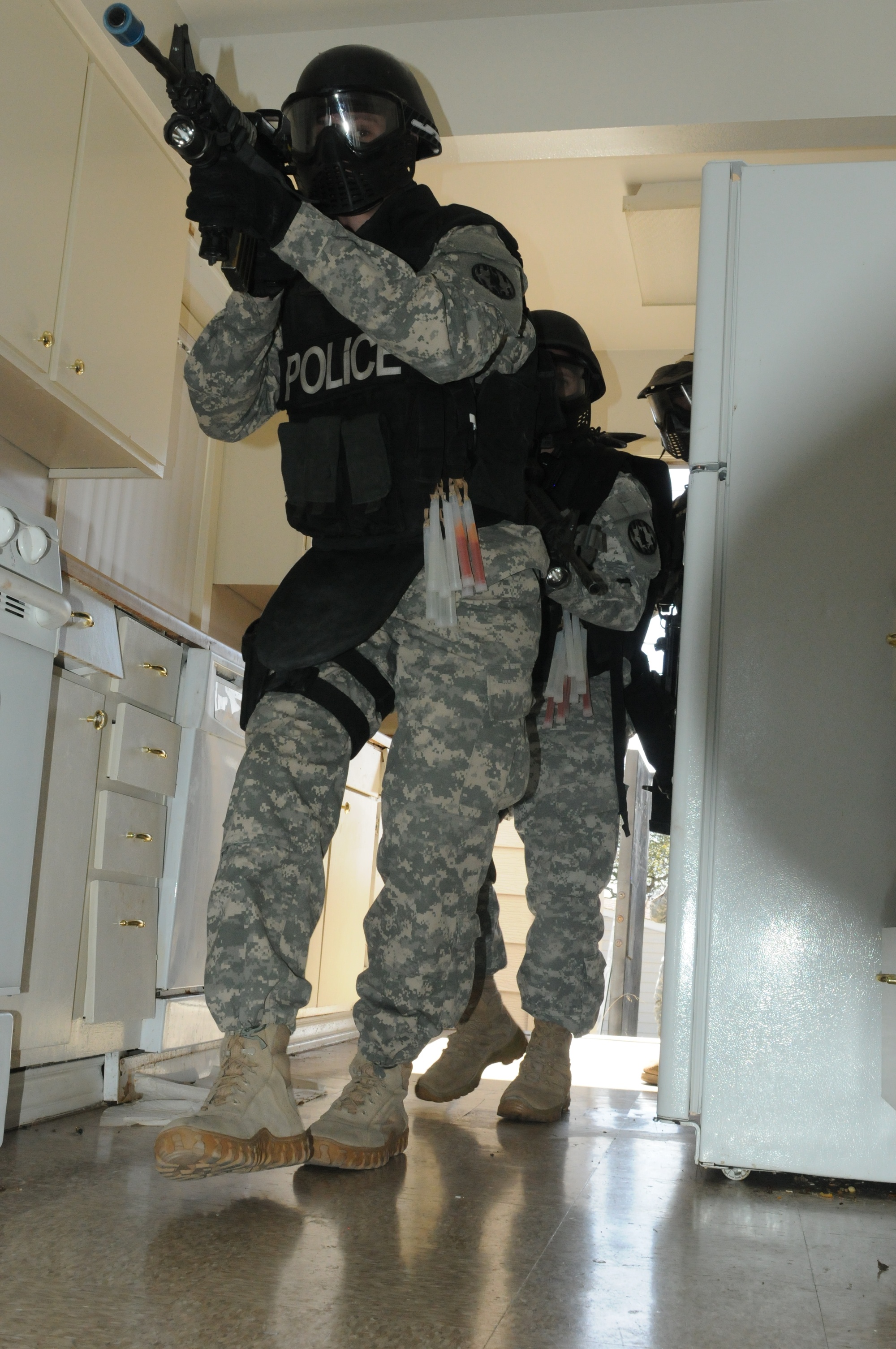 DVIDS - News - Fort Hood housing provides new venue for MP SWAT team