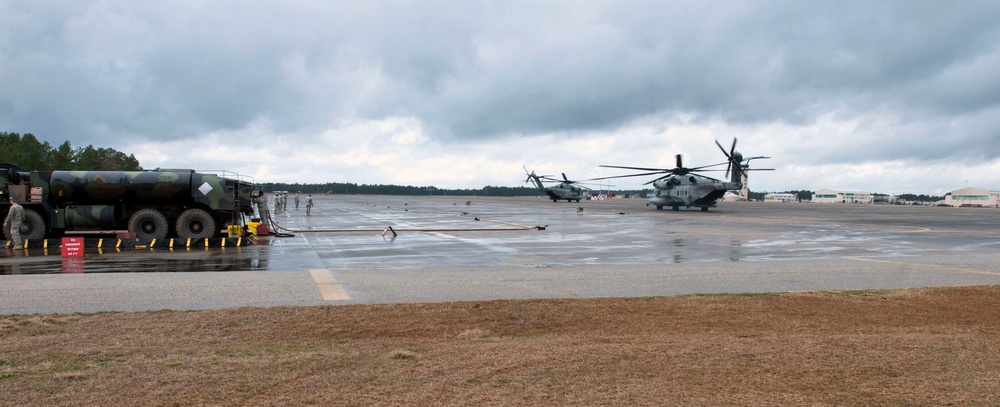 82nd CAB Troopers host Marine helos at Simmons Army Airfield